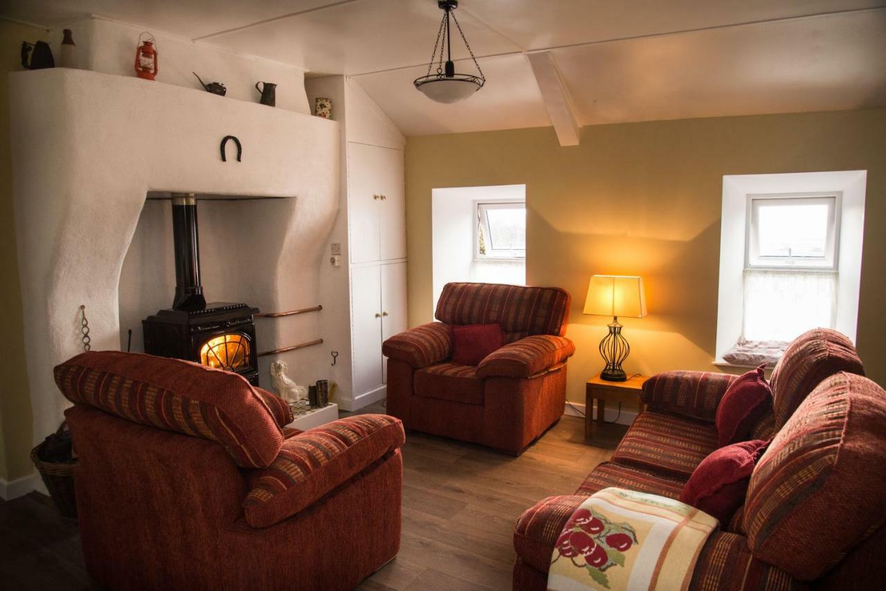 Barney'S Lodge Malin Extérieur photo